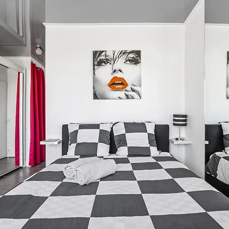 Apartment Clubber Naturiste Design